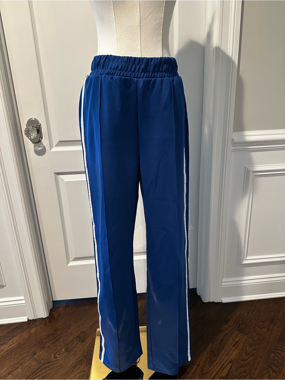 Adika Bella Track Pants💙🤍